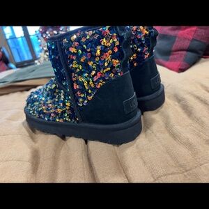 Ugg sequin